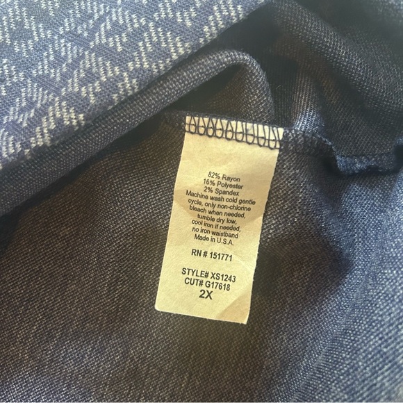 Gilli Navy Geometric Print Midi Skirt | 2X | Made in USA | Stretch Workwear 🇺🇸 - Picture 7 of 8